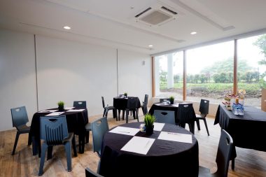 remembrance-meeting-room-2